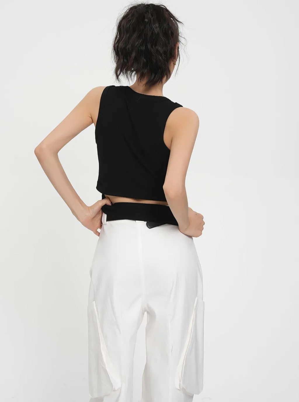 Essential Ribbed Tank Top Duo: Black & White Fitted Cropped Sleeveless Tops Set