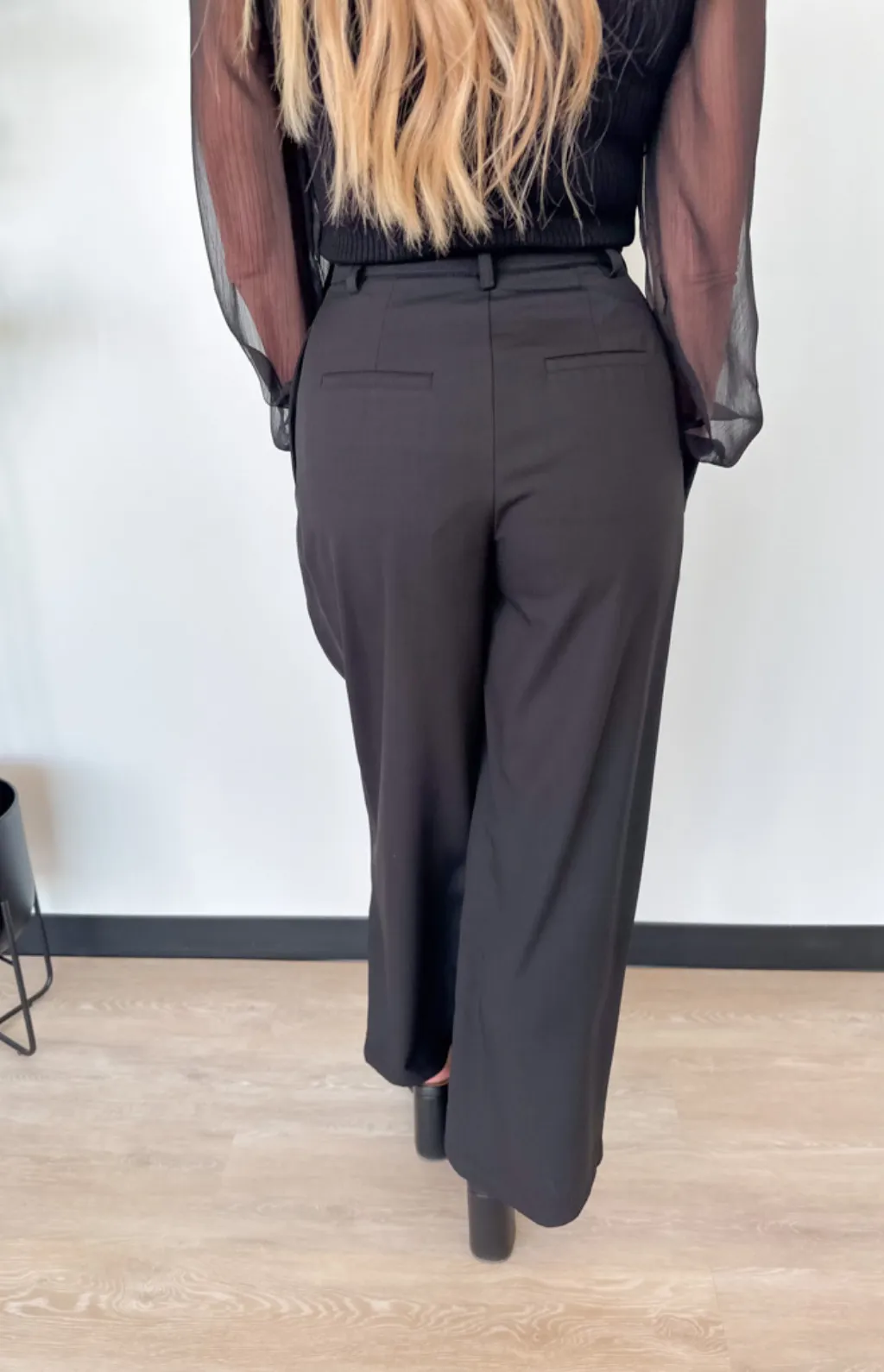 Lea Black Wide Leg Trousers